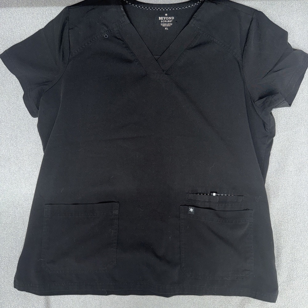 3pc Womens Beyond Scrubs Set Top Xl Jacket XL Pants PXL